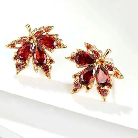 🍁🆕 🍂 BoHo Elegant Red Maple Leaf Gold Plated Stud Earrings 🍁 - Picture 1 of 14
